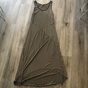 High Low Geometric Maxi w/ stripes